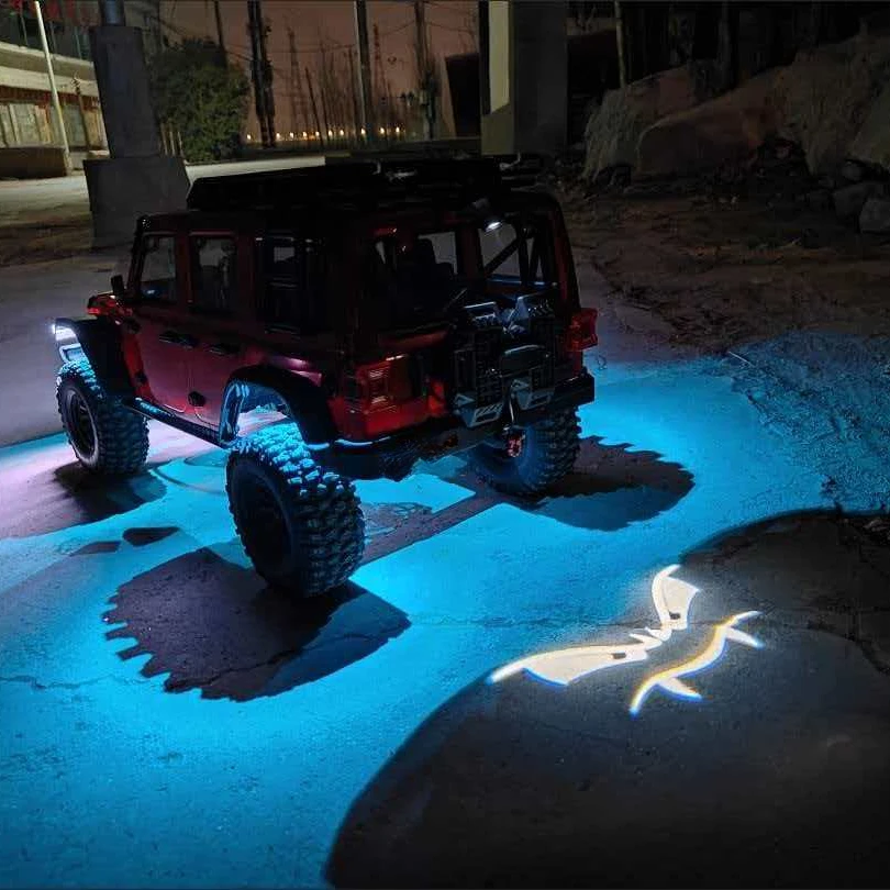 Luz Projetora LED Olho de Demônio para Porta de Carro, Logotipo de Boas-Vindas, Sombra Fantasma, Lâmpada de Poça Universal para Caminhão, SUV, Veículo Off-Road 12V