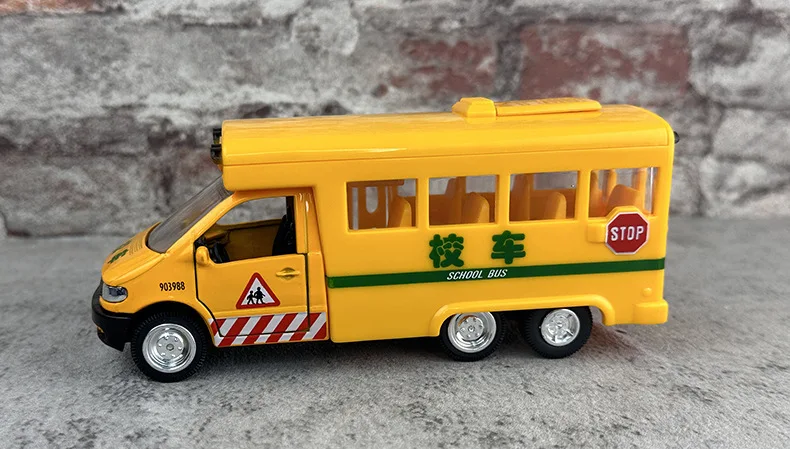 1: 32 alloy pull back school bus model,simulated sound-light bus toys,children\'s toy gifts,wholesale