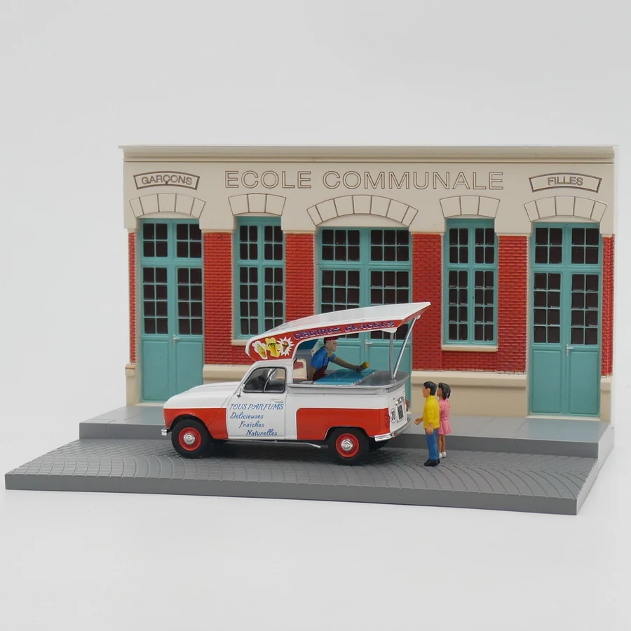 

Diecast IXO 1:43 Scale Renault 4 Ice Cream Shop Cinema Scene Alloy Car Model Collectible Toy Gift Souvenir Display Ornament