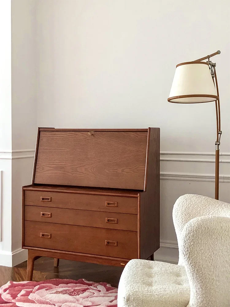 خزانة كتب من خشب الرماد البريطاني متعدد الأغراض