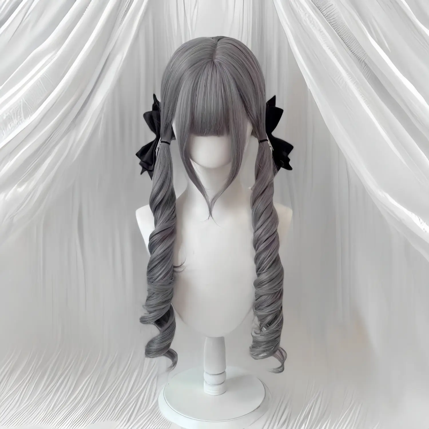 ‌ Peruca Lolita com franja de ar – cachos romanos cinza leite, caudas duplas, estilo escolar JK, franja costeletosa, cabelo sintético com touca completa