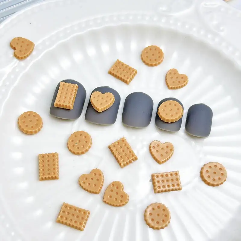 30PCS 3D Resin Brown Biscuits Nail Art Charms Minimalist Luminous Cookies Nail Charms Accessories for DIY Manicure Materials