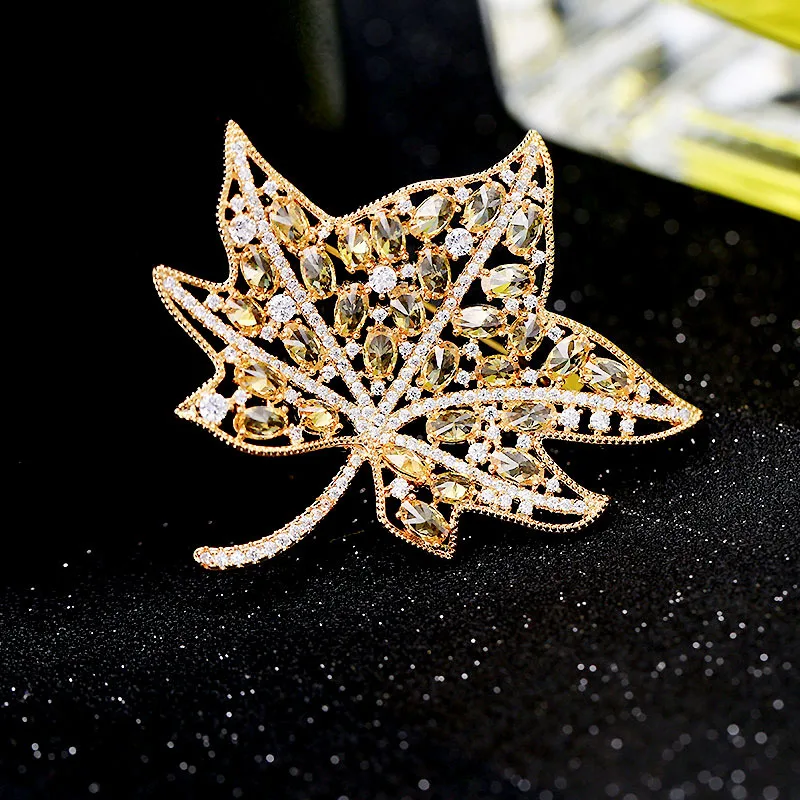 Fashionable Brooch, Men'S And Women'S Maple Leaf Brooch, Suit, Simple And Personalized Set With Zircon Accessories, Clothing Acc