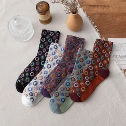 Harajuku Vintage Women Socks Ethnic Fashion Embroidery Flower Crew Socks Women Japanese Fashion Streetwear Cotton Long Socks Sox