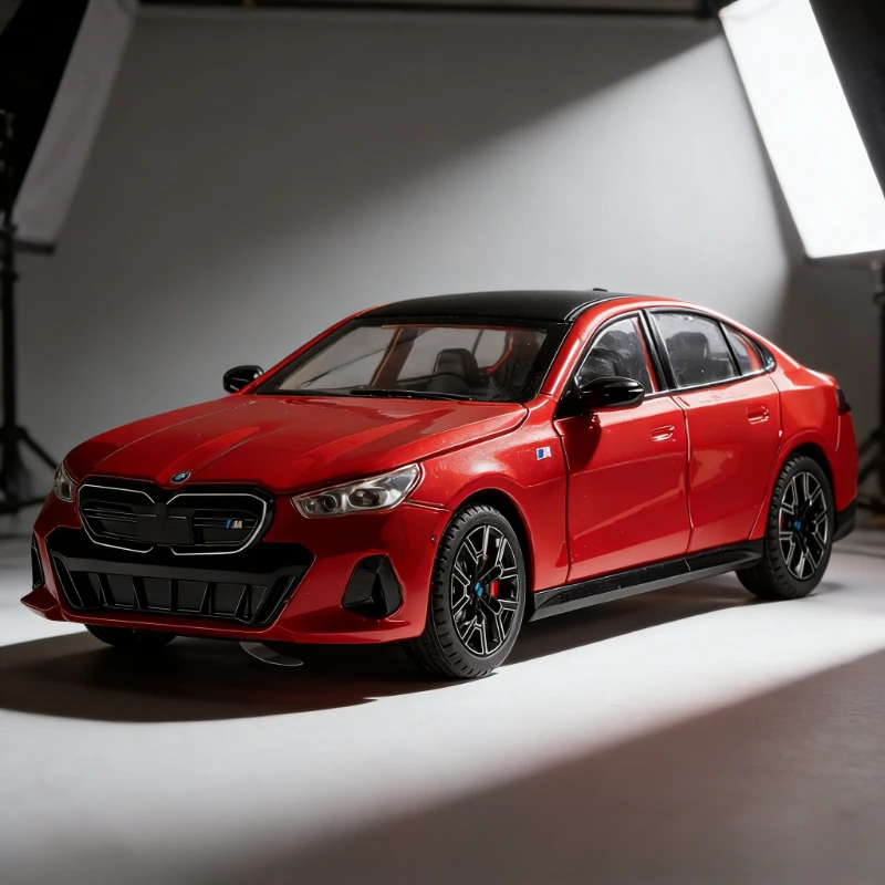 

Simulation 1:24 Car Model i5 M60 Alloy Ornament Toy Ornament Collectibles Boy Small Gifts