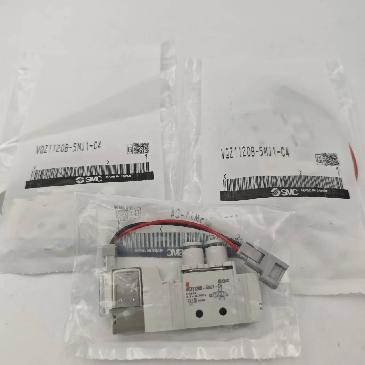 Elettrovalvola pneumatica originale SMC VQZ1120B-5MJ1-C4