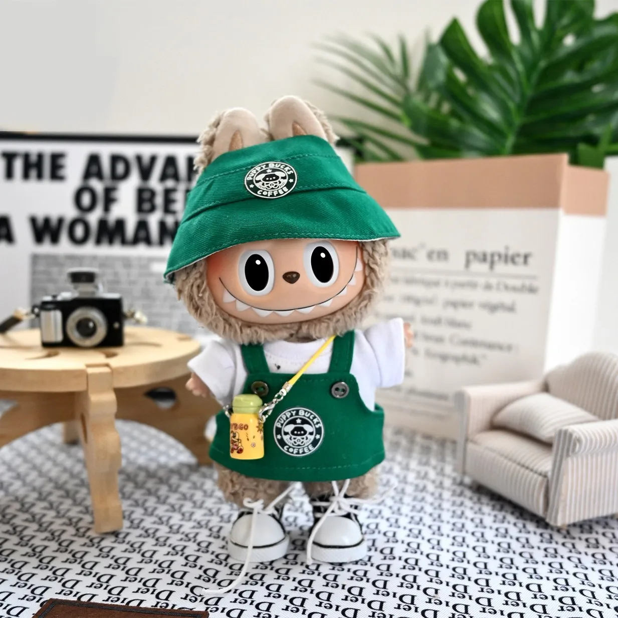 

For 17cm Mini Doll Clothing Set Labubu Luxury Coffee Green Strap Pants Labubu V1 V2 Doll Work Clothes Party Game Toys