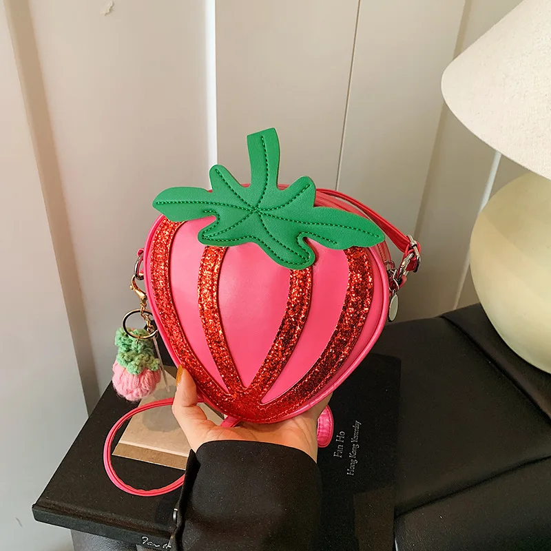 

Fashion Lipstick Bag Coin Purse Women Cute Strawberry Shape Mini Crossbody Bag Lady Versatile Accessory Sling Cartoon Handbag