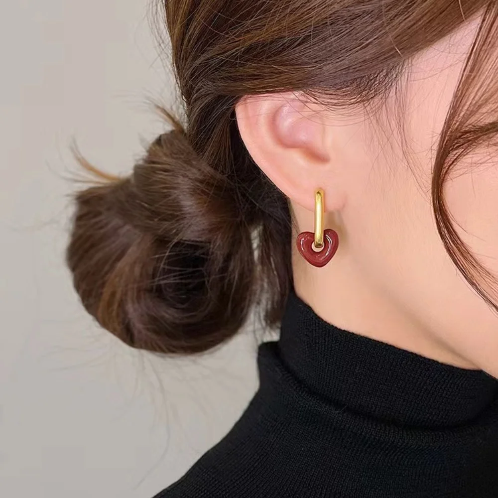 Cute Burgundy Earrings Suitable For Women And Girls Simple And Stylish Heart Shaped Geometric Hollow Earrings Party Jewelry A011