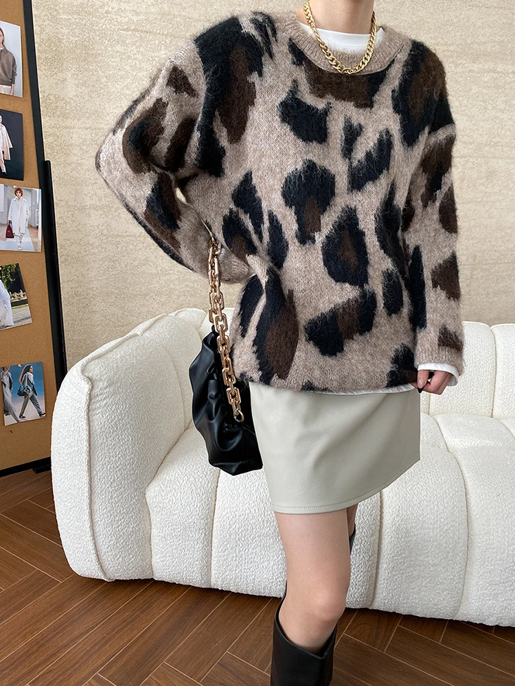 [EAM] Gray Leopard Big Size Knitting Sweater Round Neck Long Sleeve Women Pullovers New Fashion Tide Spring Autumn 2024 1DH7968