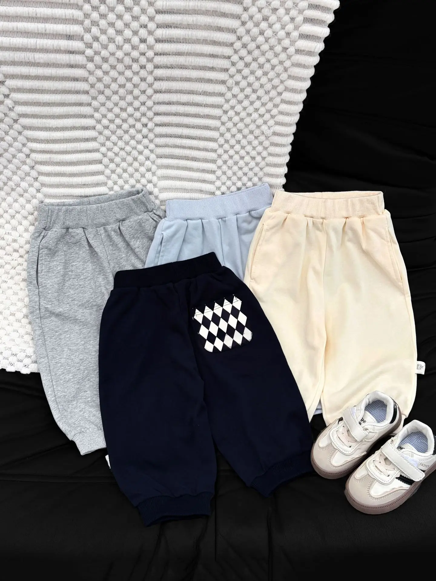 2026 Ultra Soft Loose Fit Cuffed Joggers for Baby Toddler Boys Girls with Diamond Applique Pockets Casual Autumn Versatile Pants