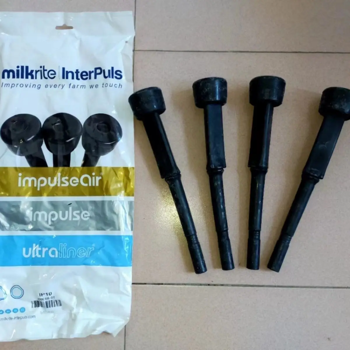 High Quality Accessories for Milking Machine, Triangle Cow Lining, One Pack of Four