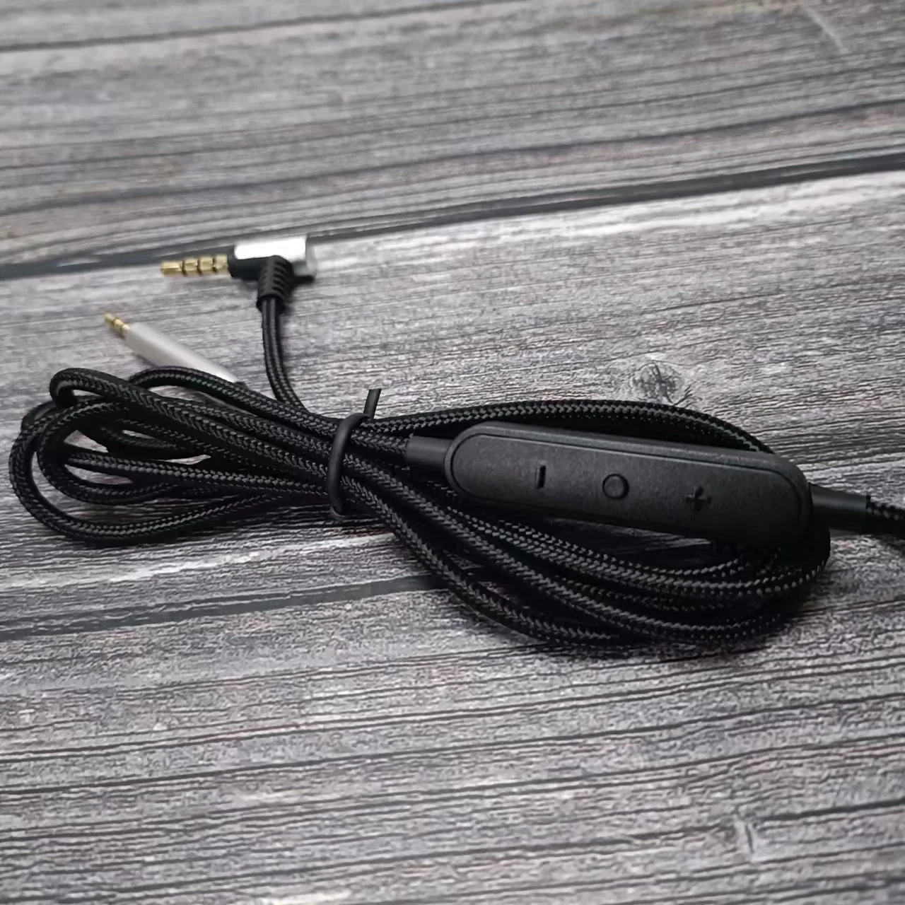 Hochwertiges Audiokabel für QC25/QC35/QC35II/QC45/NC700 Kopfhörer, 3,5mm auf 2,5mm Stecker mit Mikrofon, geflochtenes Kabel – Detail 4