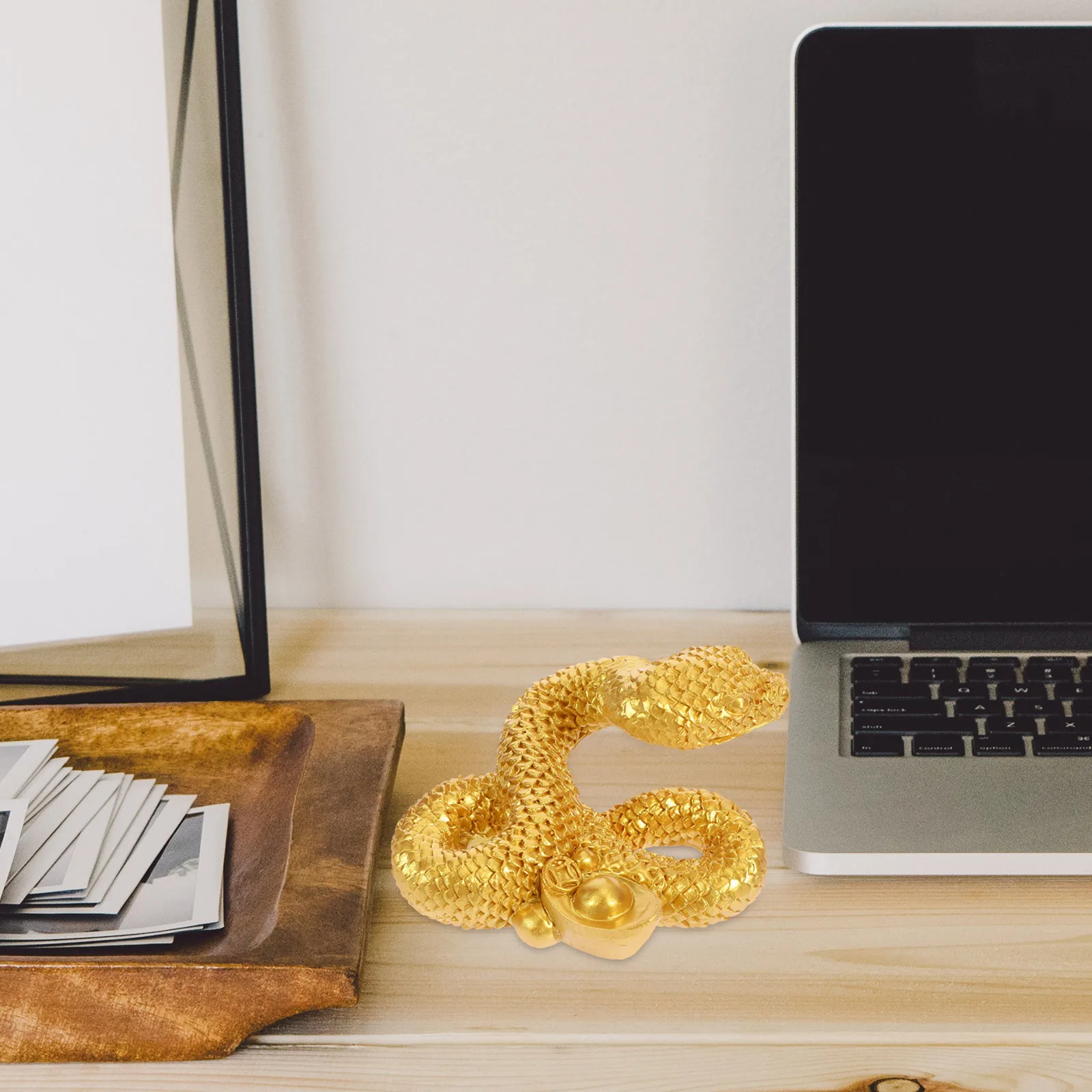 

Resin Snake Ornament Chinese Style Desktop Decor Indoor Home Decoration Breathes Life Into Space Wealth Statue