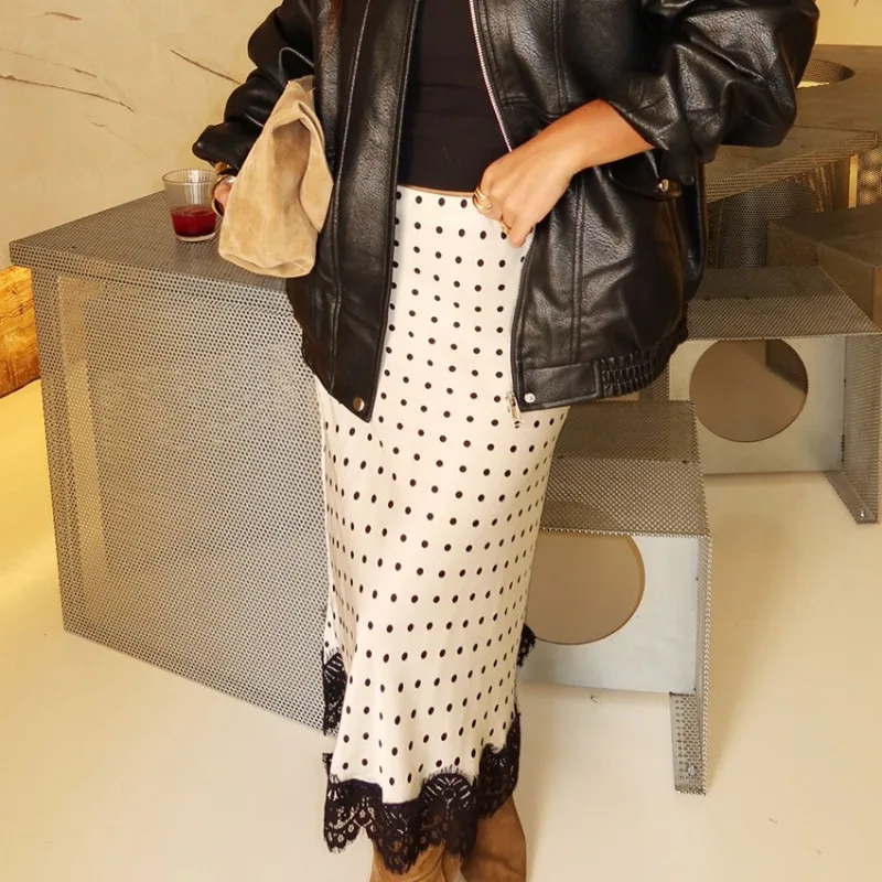 Autumn and Winter New Arrival Lace-Panel Flared Midi Skirt with A Tailored Design Exuding Elegance and Fashionable Style