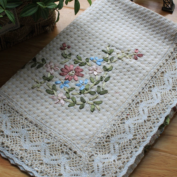 82*82cm Elegant Embroidery Table Runner Pastoral Fabric Tea tablecloth, Luxury Table mat table Cover for decoration.