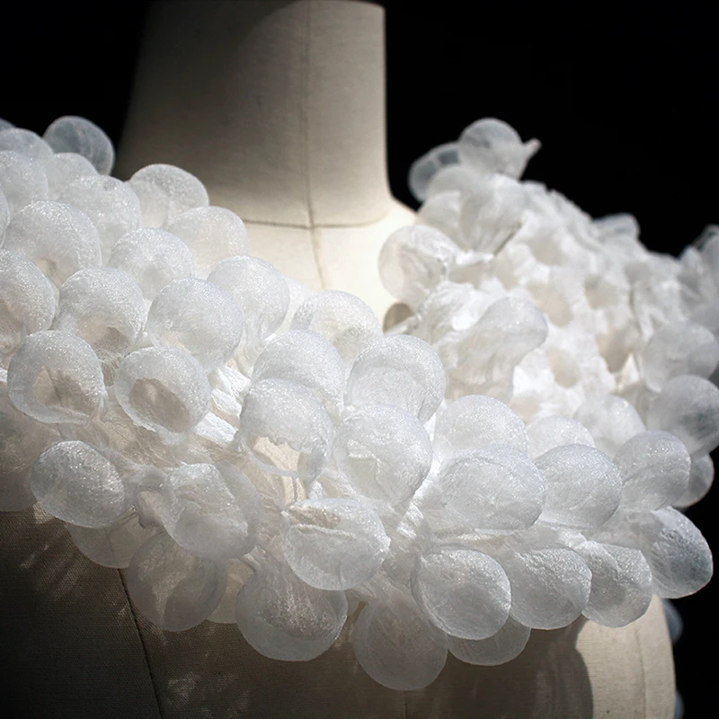 Kreativer weißer Seersucker-Stoff mit Wärmesinstellung, durchsichtige 3D-konkave Form, Spitze, Kleidung, DIY-Designer-Stoff, 85 x 16 cm, Dekorstoff