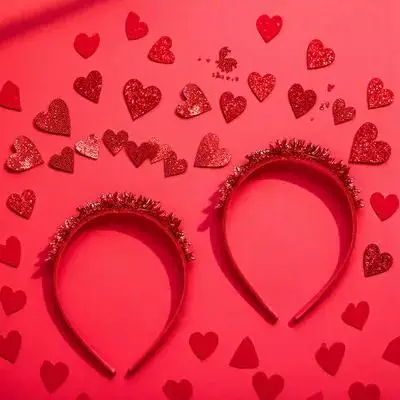 

2 Pcs Loving Heart Headbands Valentine Accessories Lightweight Durable Party Costume Heart Shaped Hairband Wedding Decor