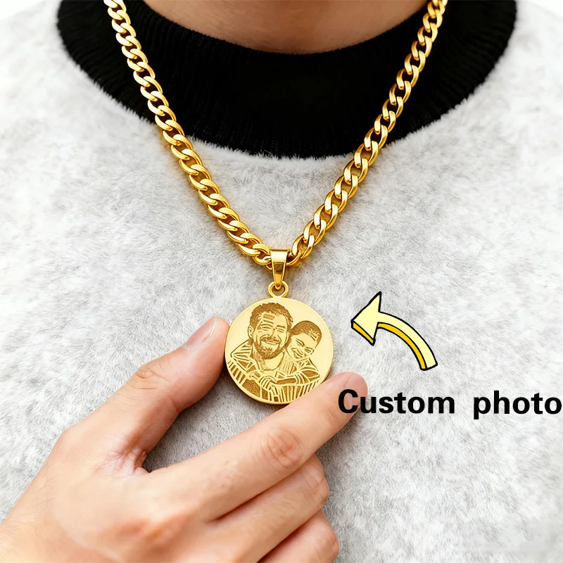 

Customized Couple Photo Pendant Cuban Chain Necklace Stainless Steel Woman Man Personalized Jewelry Gift Necklace Birthday Gifts