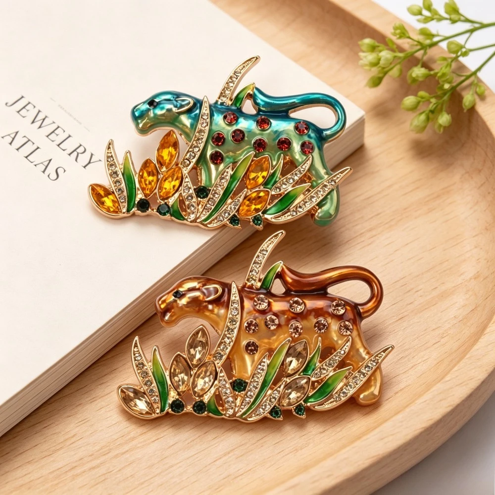 Golden Alloy Leopard Brooch Multicolor Rhinestone Enamel Jungle Animal Suit Clothing Badge Women Jewelry Gift