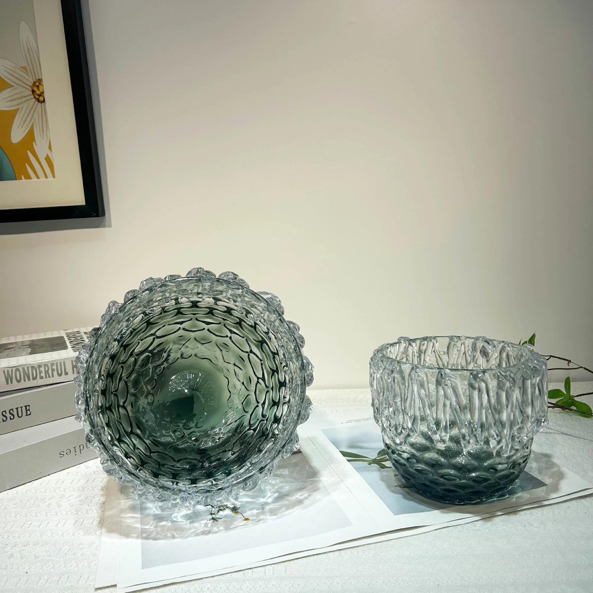 Modern simple handmade open silk-wrapped glass vase, home furnishing sales department hotel model room advanced soft flower ware
