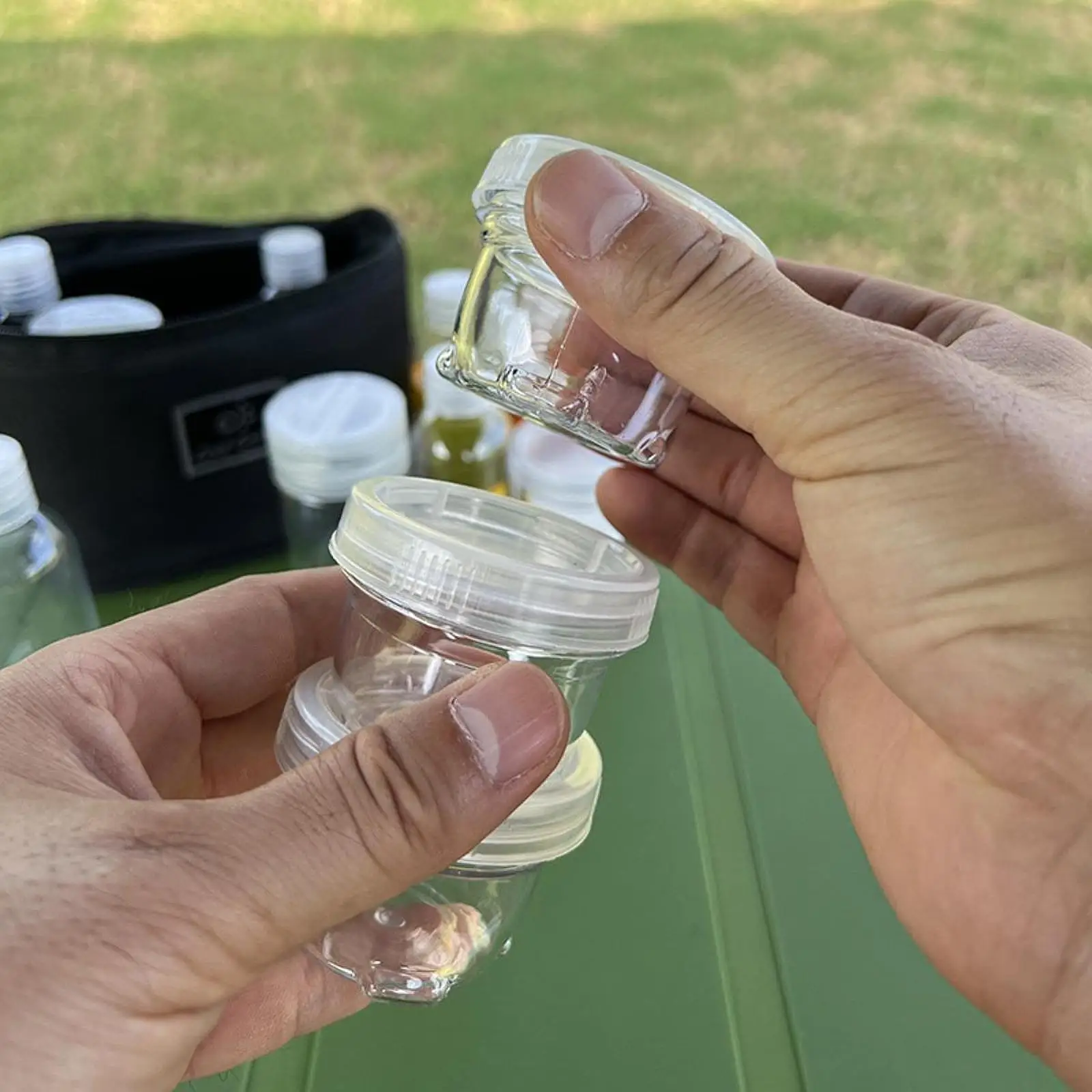 Portable Spice Jars Set with Organizer Bag PET Clear Condiment Bottles Camping Kitchen Accessories for Outdoor Cooking
