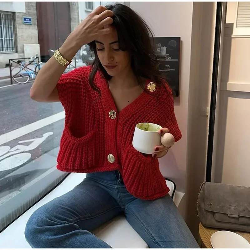 

Fashion Solid O-neck Knitted Vest Women 2024 Spring Summer Sleeveless Single Breasted Pockets Vests Female High Street Chic Tops