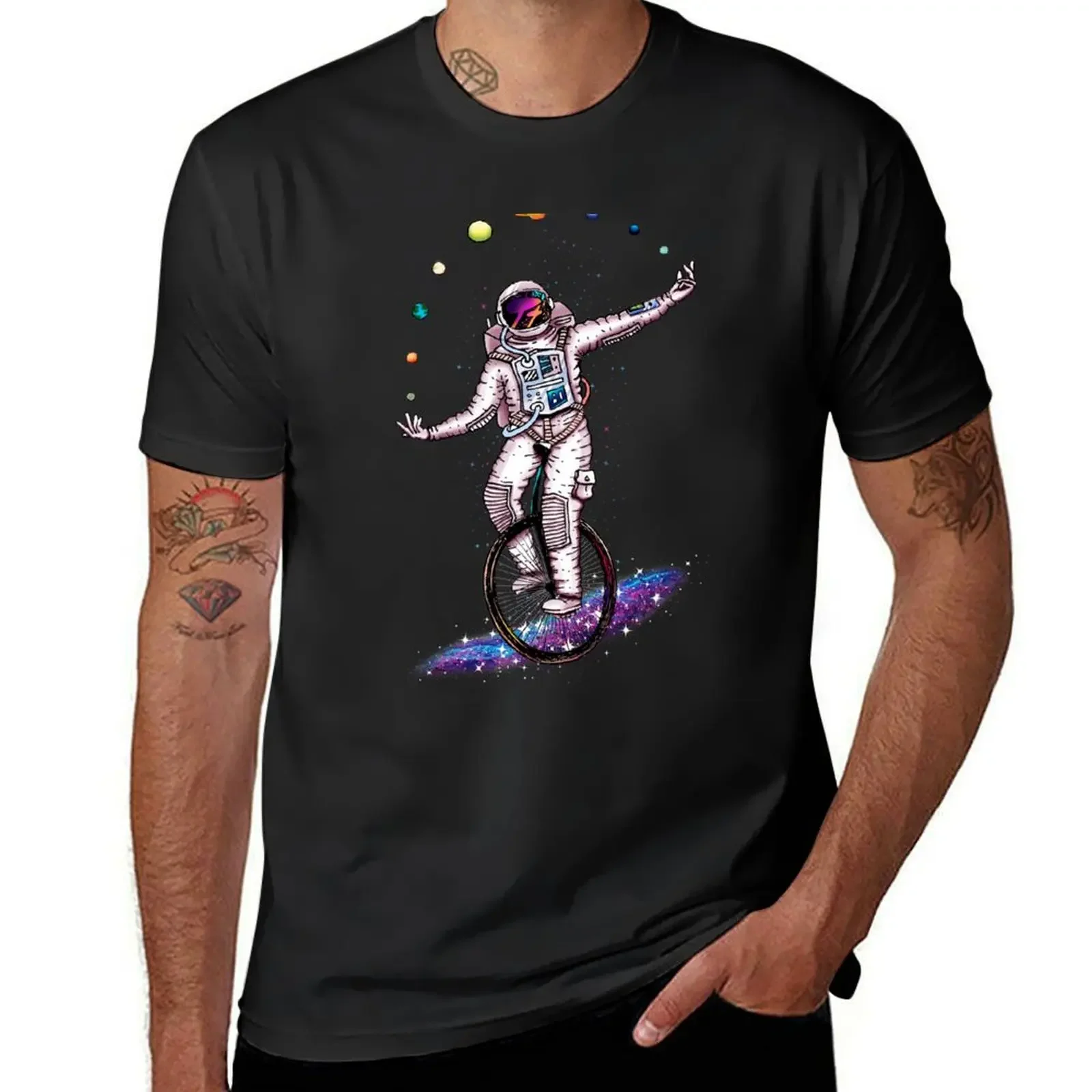 Juggling Circus Astronaut T-Shirt Aesthetic clothing anime t shirts men t shirt