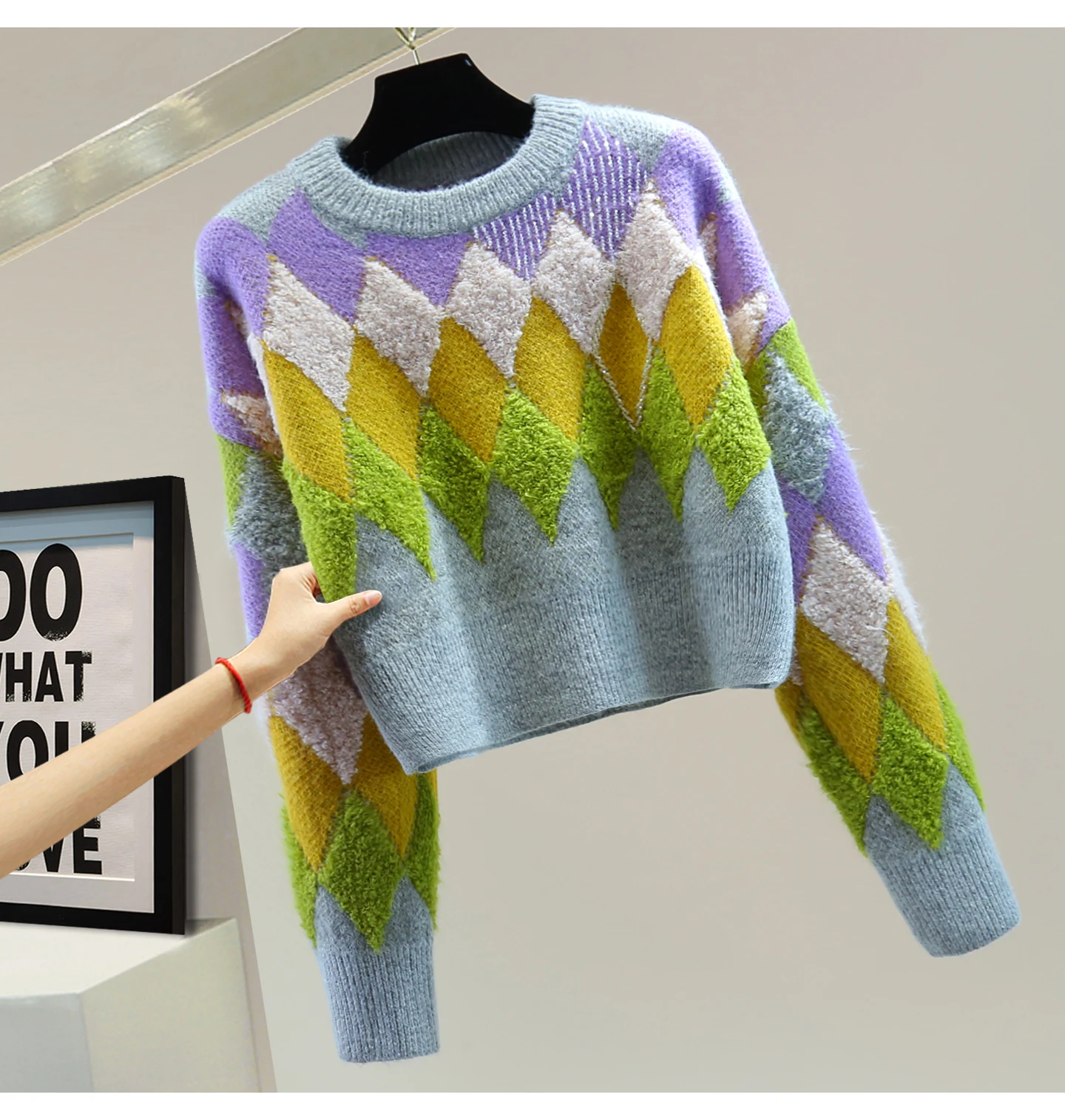 

Colorful Diamond Pattern Round Neck Long Sleeve Sweater, 2025 Autumn Winter High Waist Short Heavy Beaded Pullover Knitted Top