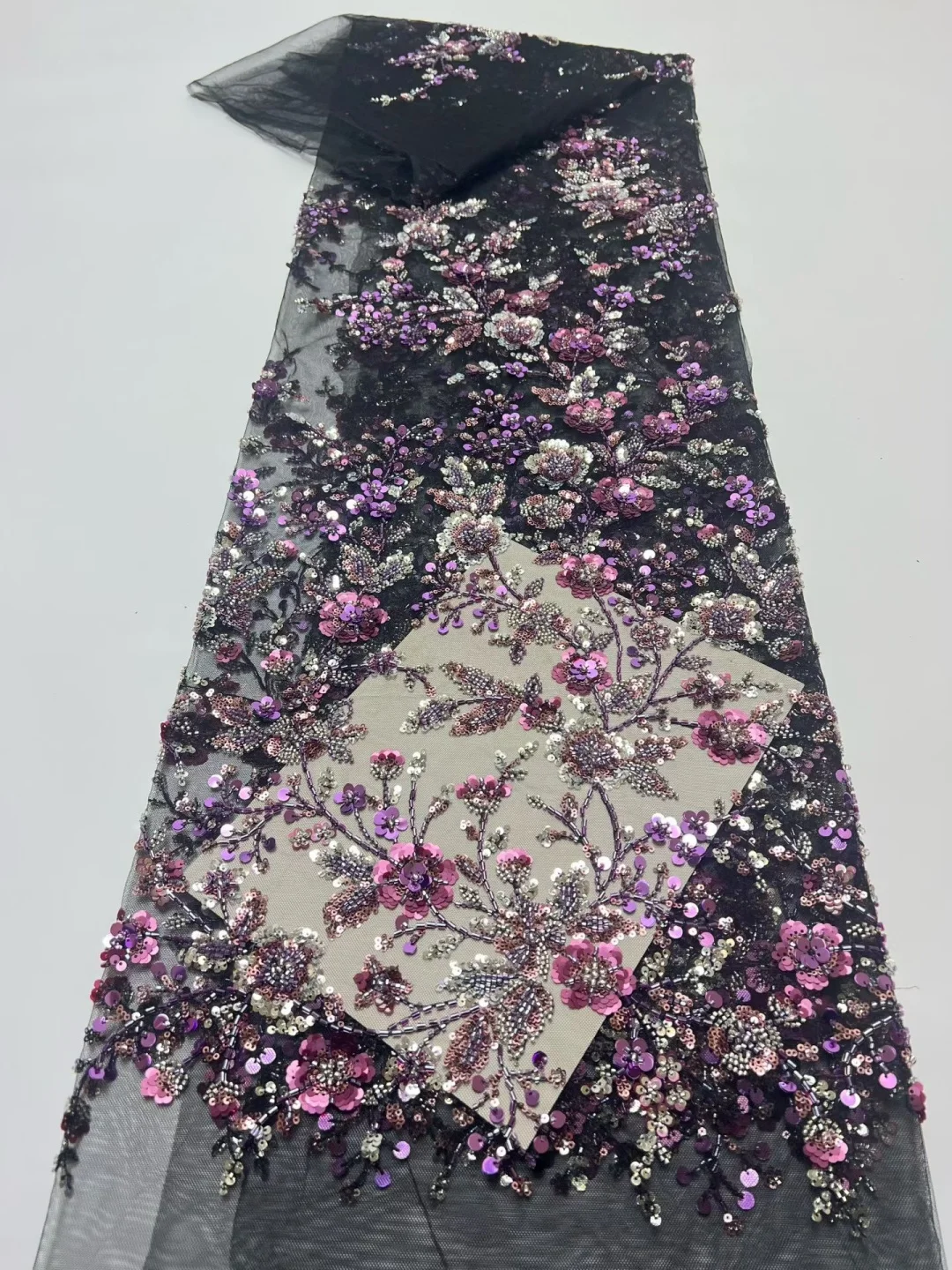 

2026 Luxurious Exquisite High-End New Design Fabrics African Beaded Sequins Lace Fabrics For Women's Wedding Dresses