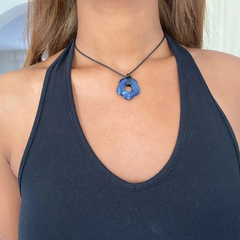 Trend Clavicle Necklace Korean Style Floral Pendant Charm Collarbone Chain Women Girls Statement Piece Female Neck Chain