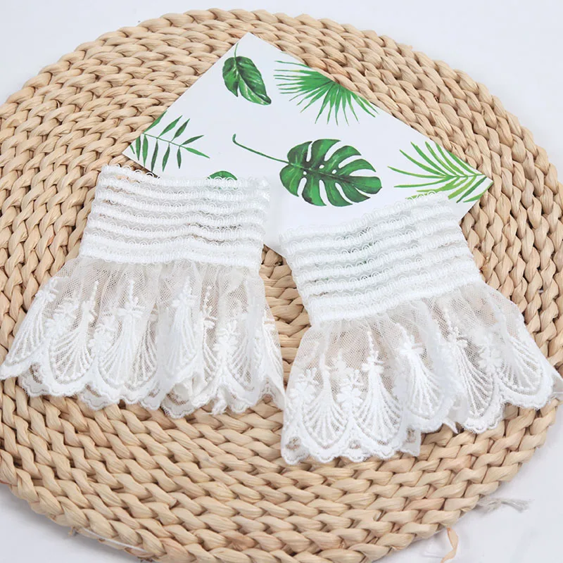 

Women Elegant Romantic Mesh Lace Detachable Ruffle Fake Sleeves Sweet Decoration Sweater Elastic Wrist Horn Cuffs