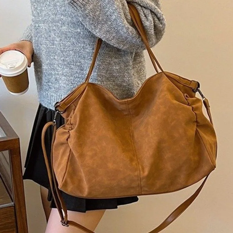 

High-End Designer Unique Vintage Leather Diaper Bags For Women Minimalist Elegant Large Capacity Fashionable Tote Bag