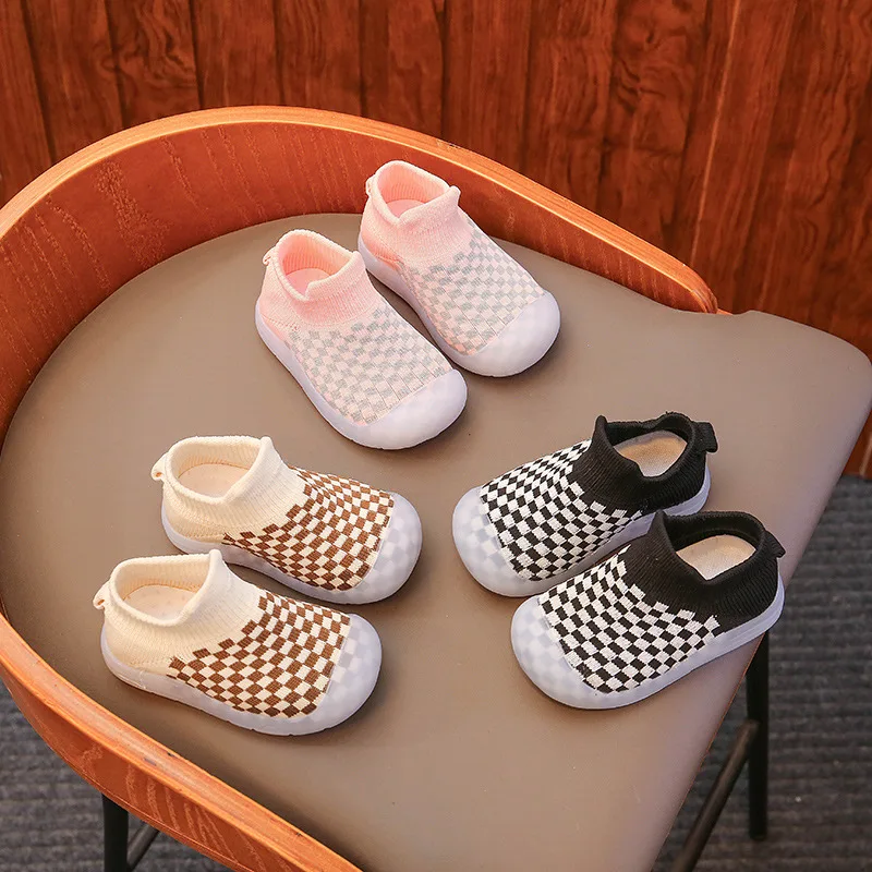 Fashionable and Breathable Women's Slippers for Toddlers, Perfect for Learning to Walk on Floors