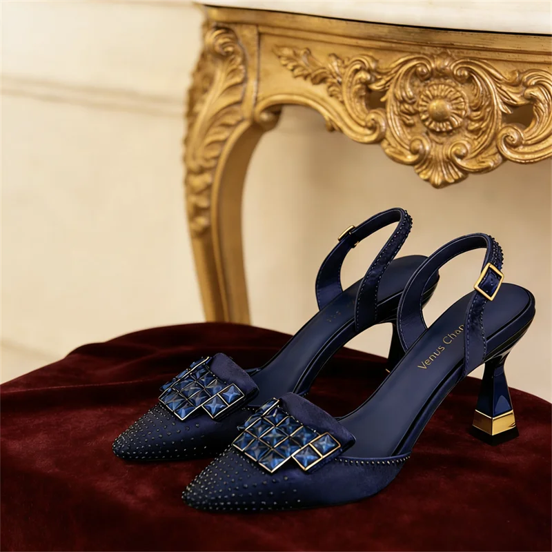 

Новые модные женские туфли: итальянские вечерние туфли-лодочки с декором из страз, высококачественные женские туфли с острым носком