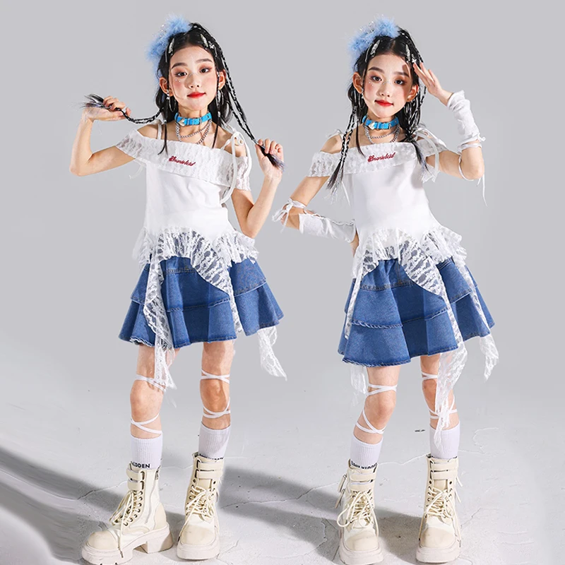 

Детский джазовый костюм Kpop, танцевальный костюм с открытыми плечами, белый топ, джинсовая юбка, модельная одежда для выступлений на сцене, уличная одежда для девочек 2101