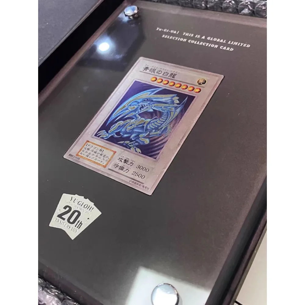 Yu-Gi-Oh Blue-Eyes White Dragon 20Th Anniversary Gold Silver Electroplated Gold Card Acrylic Display Stand Showing Stand Set Toy