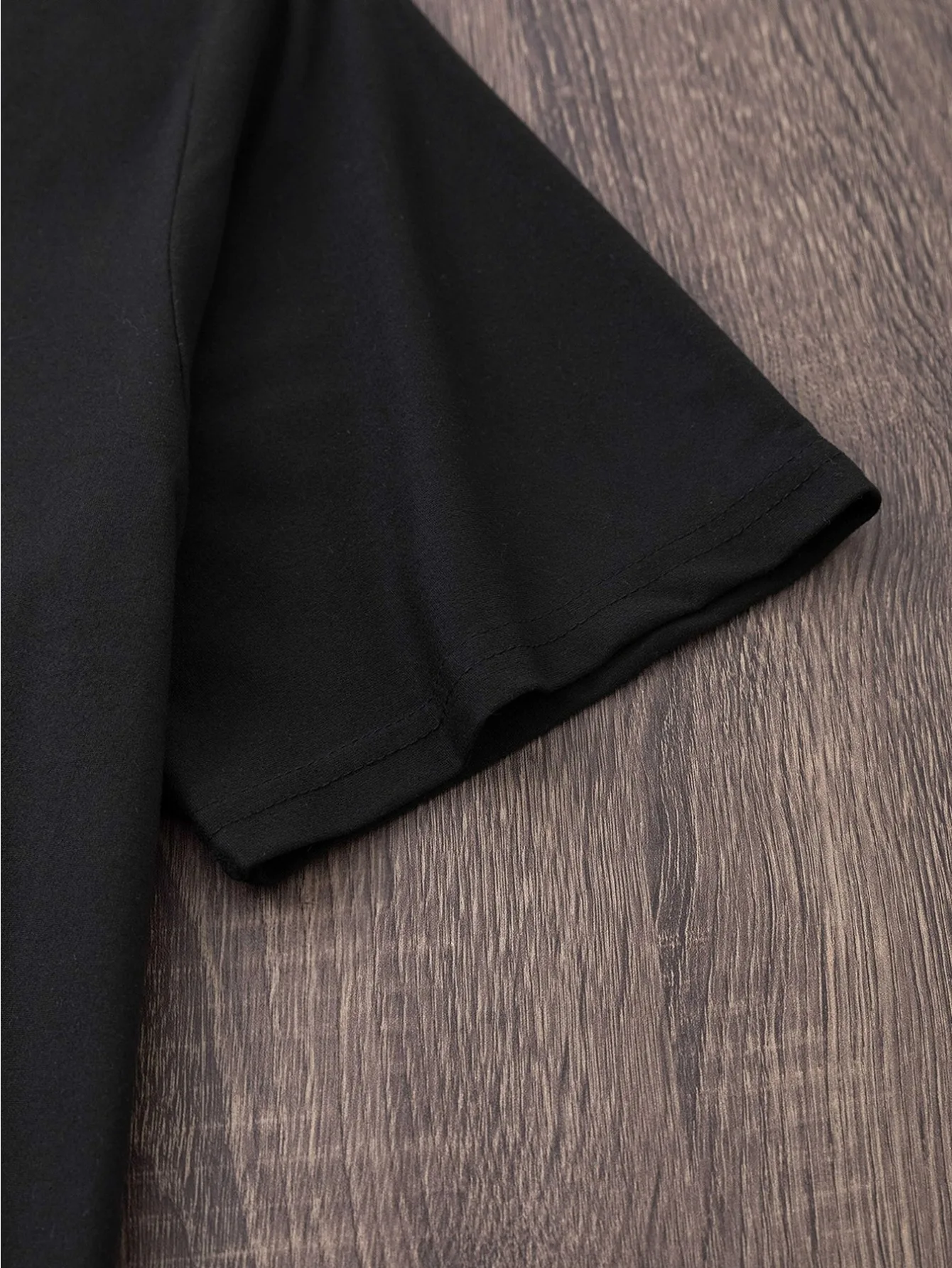 Camiseta informal de manga corta para mujer, estampado de fresa desechada de Chocolate con lazo de lunares rosas, Top de verano con cuello redondo rosa vibrante