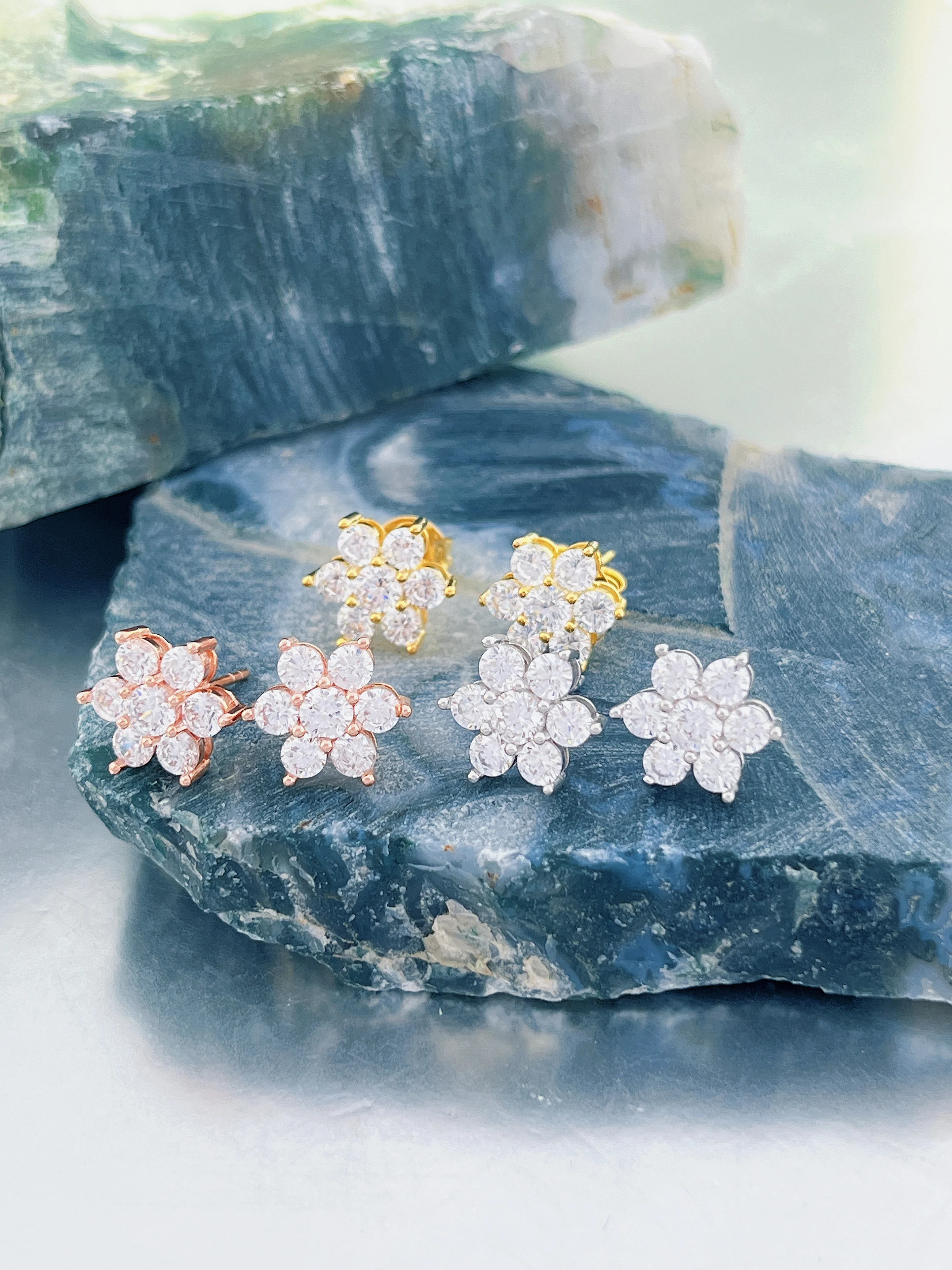 

925 sterling silver earrings jewelry, high-quality, fashionable and simple style, white zircon earrings, hot selling