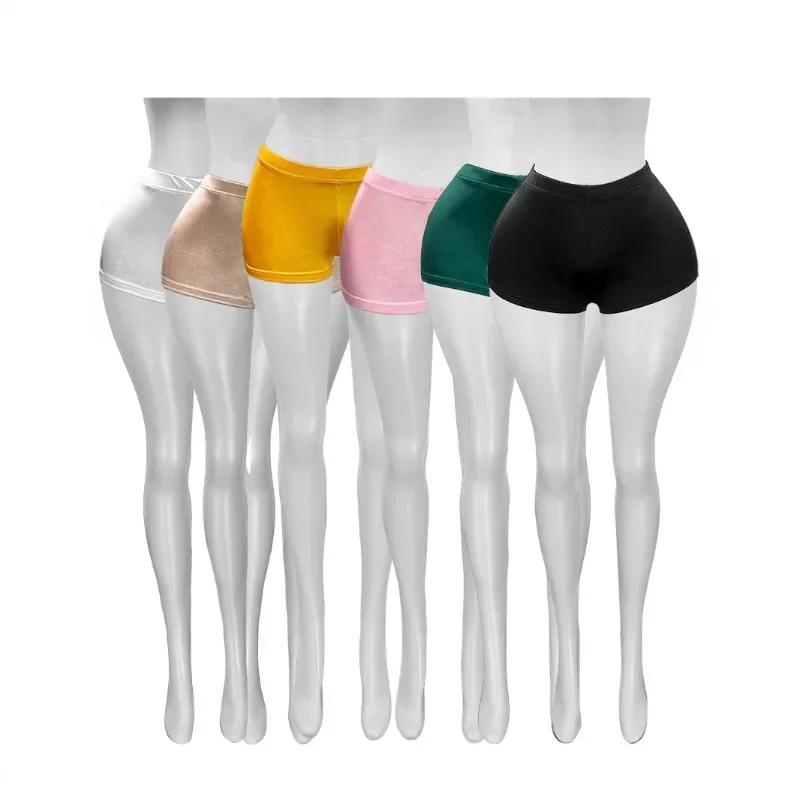 سراويل نسائية من الساتان الحريري الصلب موضة صيف 2025 سراويل ضيقة مثيرة بخصر مطاطي وأرداف خوخية ملابس نوادي سفلية ملابس خروج غير رسمية