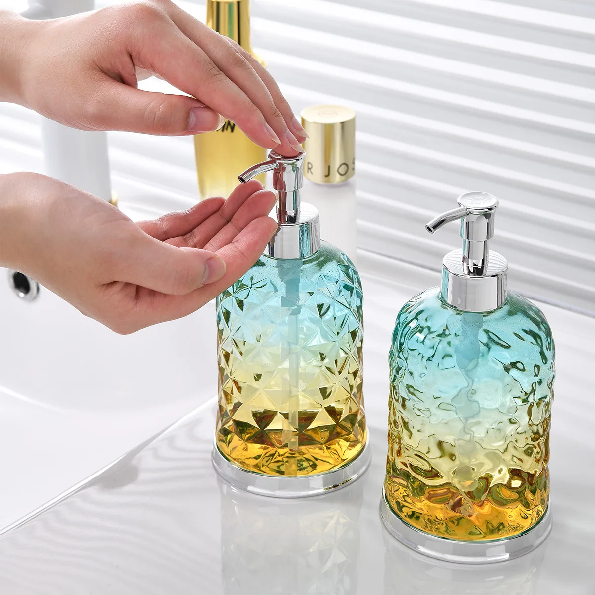 Luxury Foam Hand Sanitizer Bottle Liquid Soap Dispenser Plastic Push Bottle Shower Gel Empty Bottle Bathroom Accessories