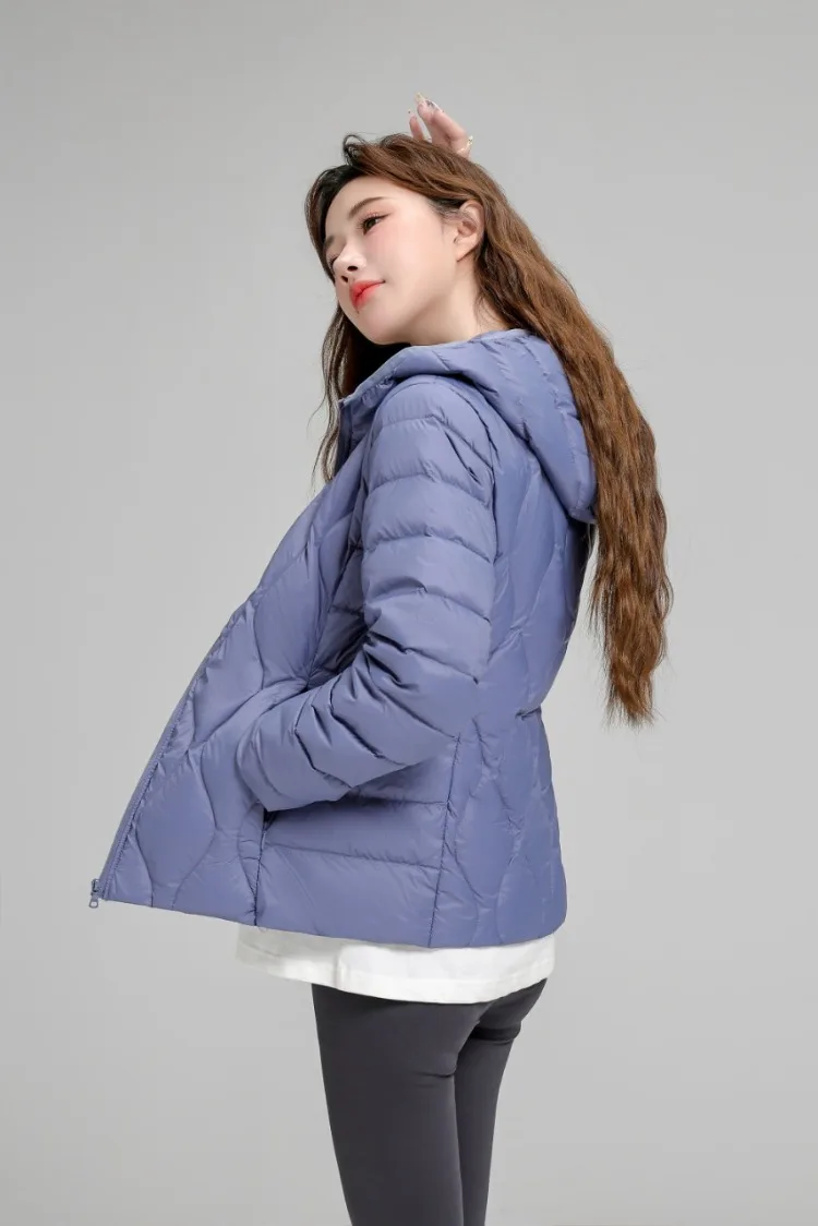 Piumino da donna 7 colori 2025 Nuova primavera autunno femminile coreano casual cappotti con cappuccio ripiegabili ultraleggeri