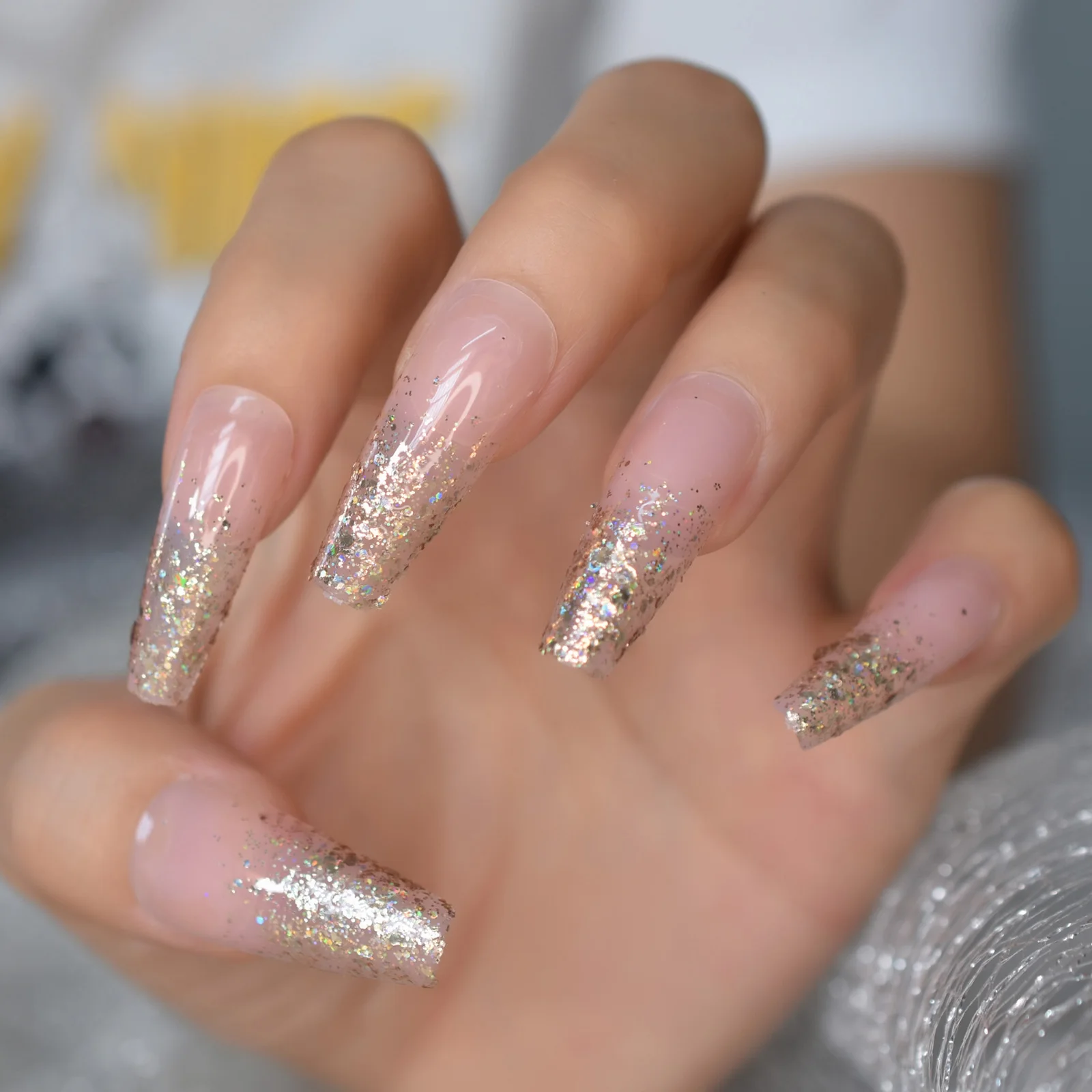 unghie super lunghe bara XXL manicure con top glitter dorati stampa sulle punte delle unghie unghia nuda