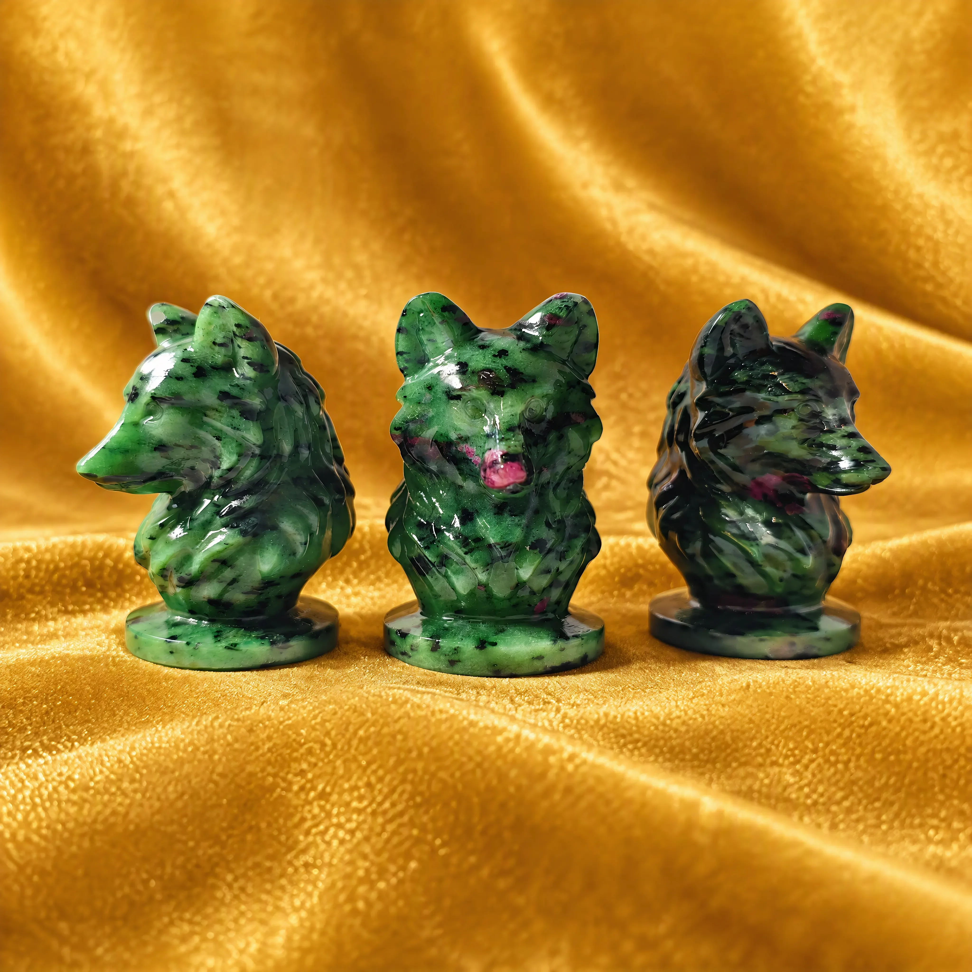random pattern machine carved ruby zoisite wolf head figurine anyolite gemstone sculpture collectible decor Halloween Veterans
