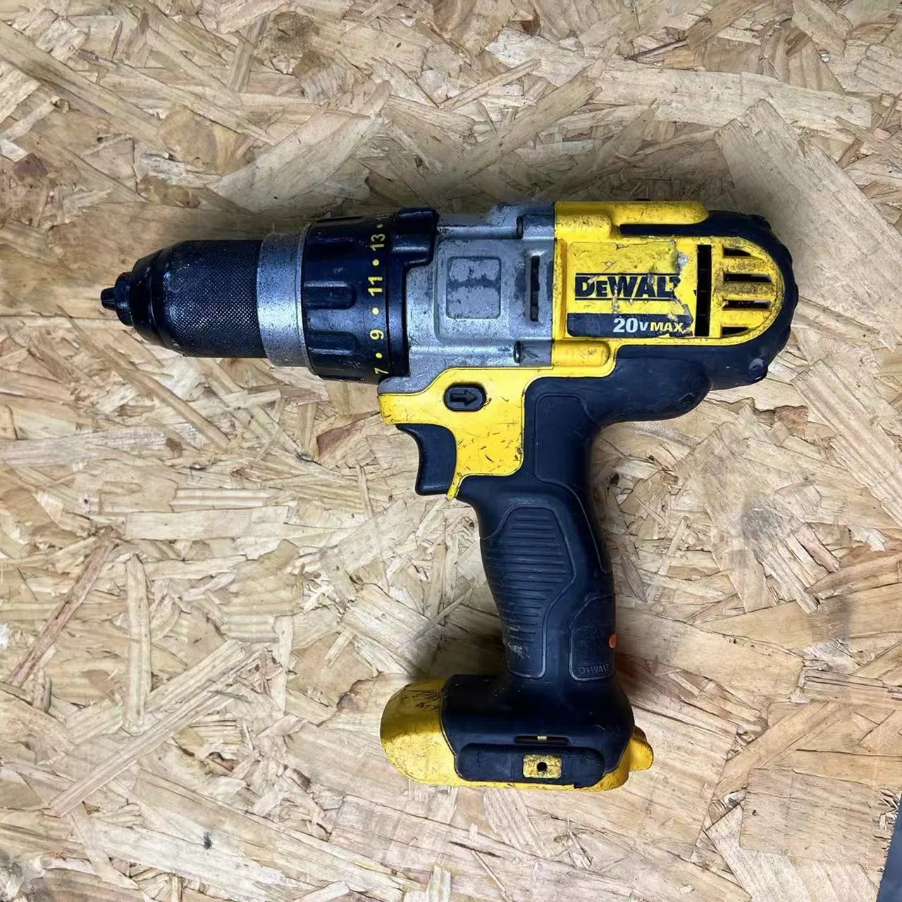 

DEWALT DCD985 lithium 18V high load rechargeable impact drill screwdriver BODY ONLY-second hand