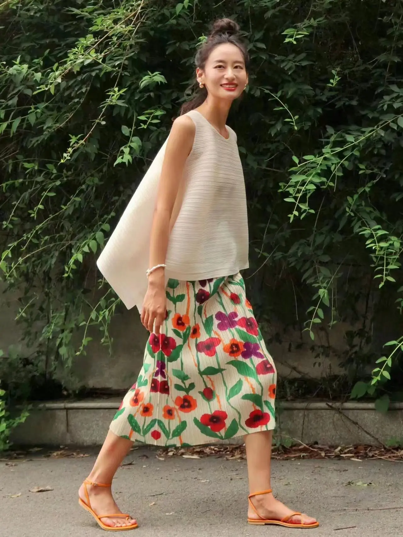 

High Waist Pleated Skirt Vintage Print Women's Skirt Asymmetrical Hemline Gored Skirt Polyester Fiber Travel Friendly