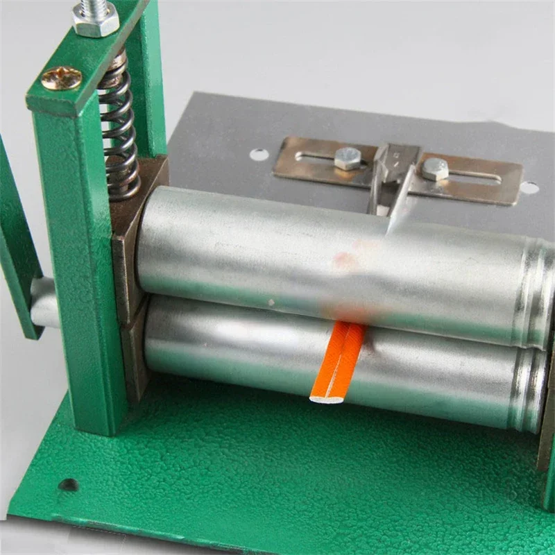 

Hand-operated Small Leather Strip Drawing Machine, Glue Discharge Cylinder Machine, Shoulder Strap Cylinder PressHot Sales Cheap