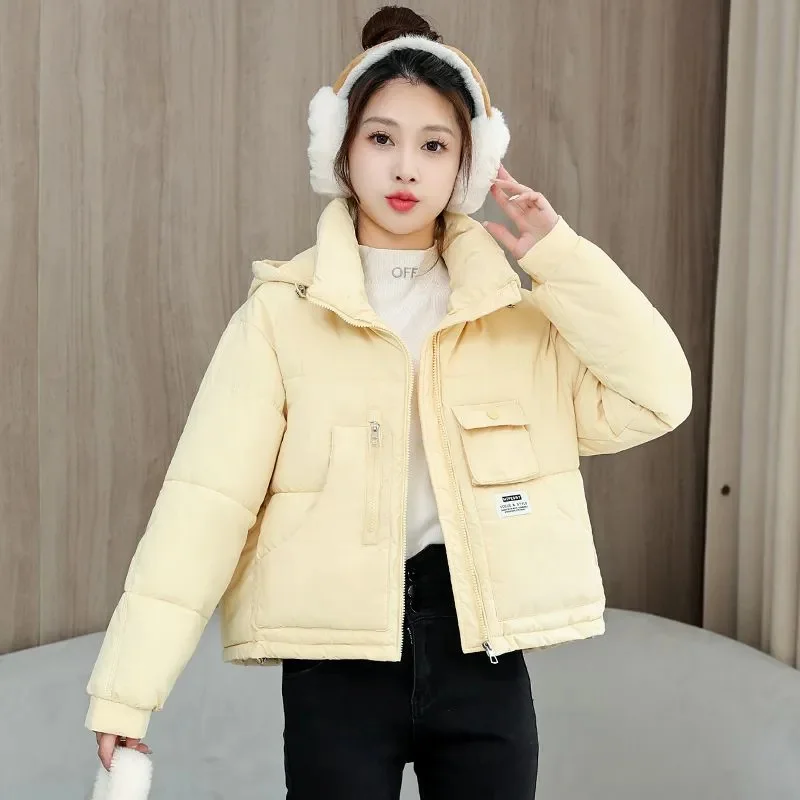 

Зимнее короткое хлопковое пальто, новинка 2025, женская одежда с воротником-стойкой и капюшоном, пальто, однотонная модная женская парка Outeawer