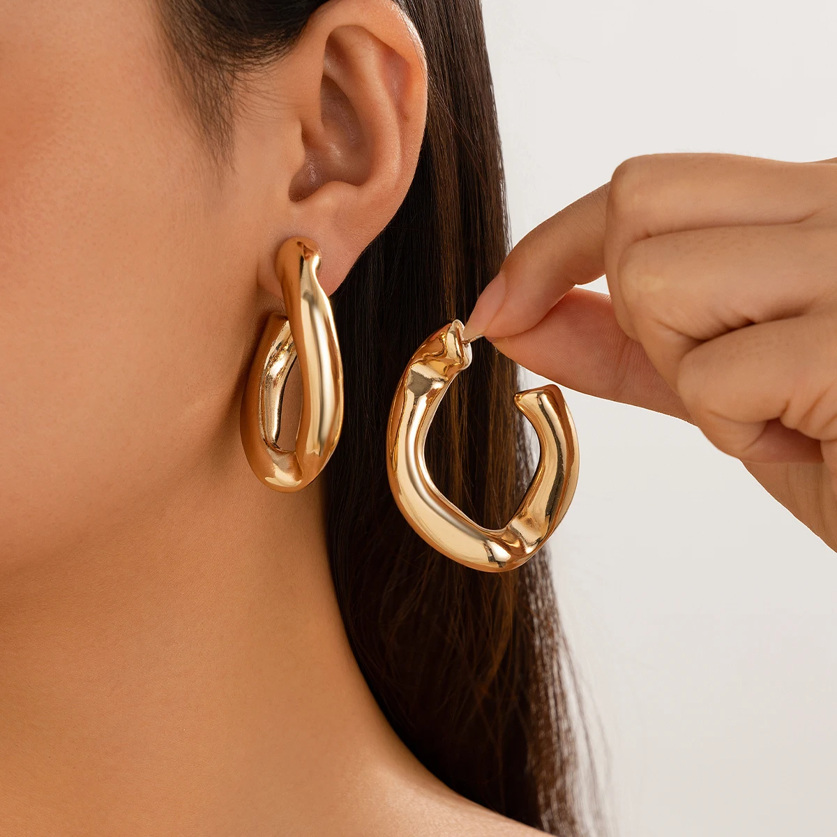 

IngeSight.Z Geometric Irregular C Shaped Stud Earrings for Women Minimalist CCB Female Party Earrings Ear Accessories