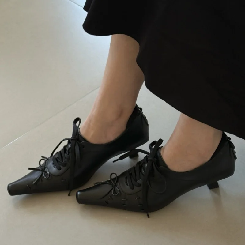 

Кожаные туфли-лодочки на шнуровке в стиле ретро с квадратным носком, новинка 2023 года, весенняя темпераментная нишевая женская обувь на среднем каблуке, универсальная мягкая женская обувь